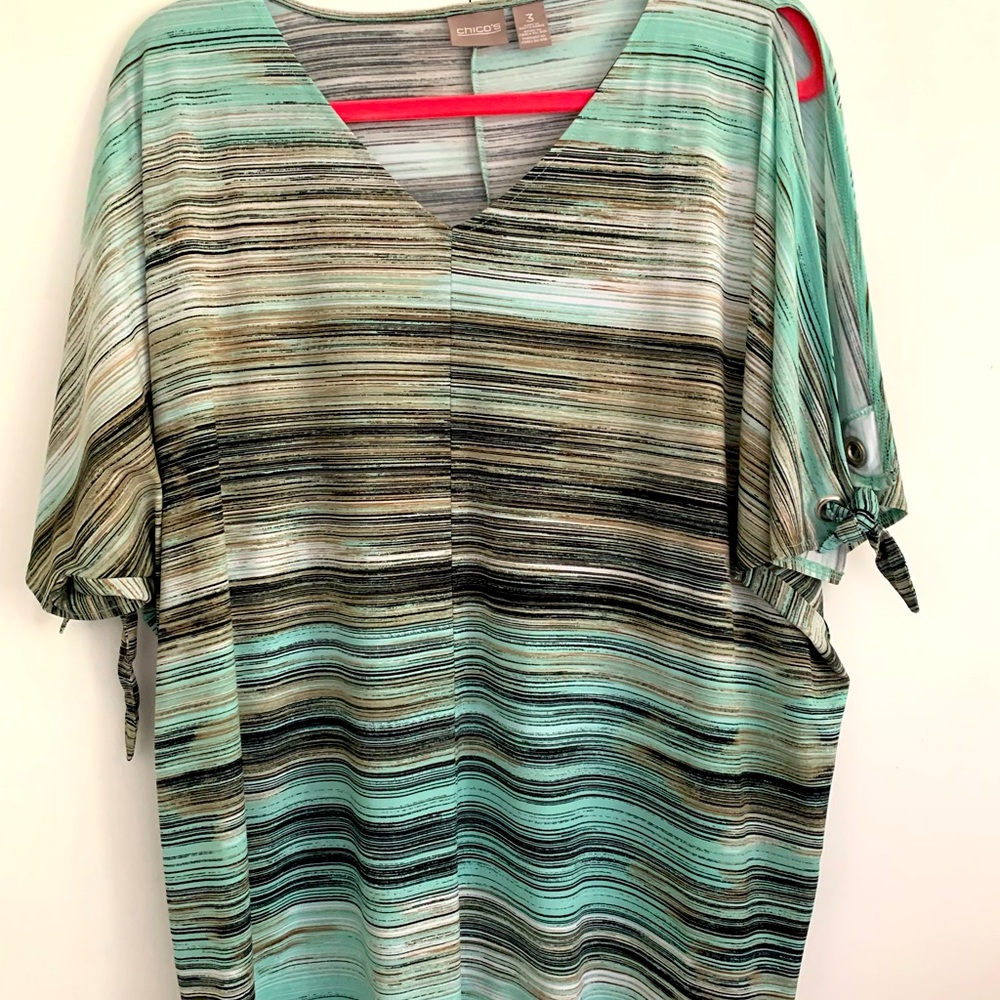 USED BUT NOT ABUSED CHICO’S OPEN 1/2 SLEEVE TOP. SIZE 3.